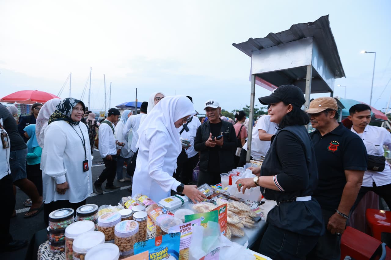 Ngerandu Buko, Pasar Takjil Ramadan Suguhkan Aneka Kuliner Khas Banyuwangi